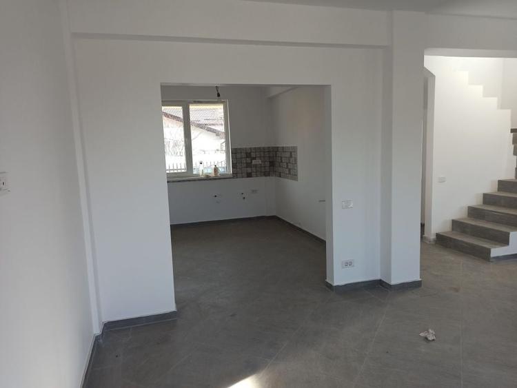 vila gata in duplex/5cam+2bai+150mp curte libera/comBerceni -Ilfov - 42