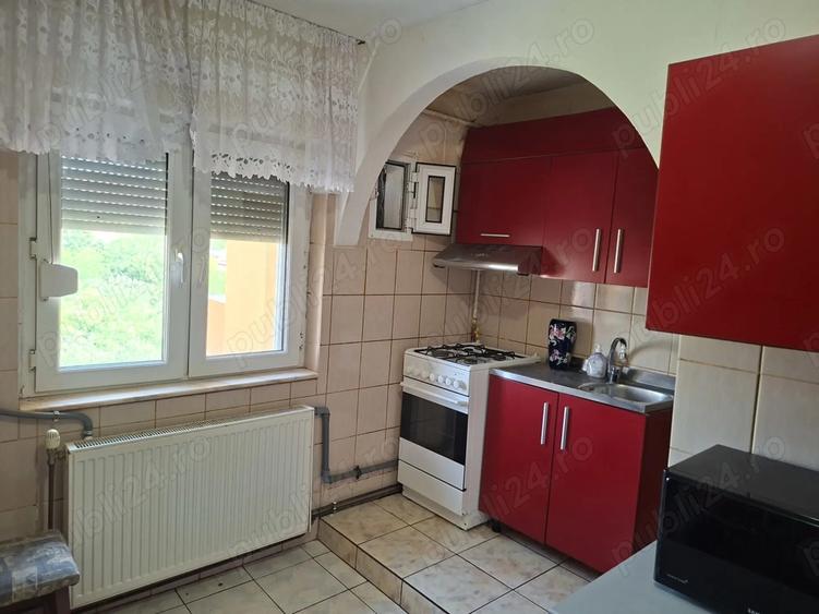 Vand apartament 4 camere, zona centrala - 9