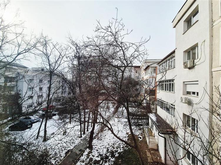 Apartament cu 3 camere decomandat de inchiriat in Cug - 7