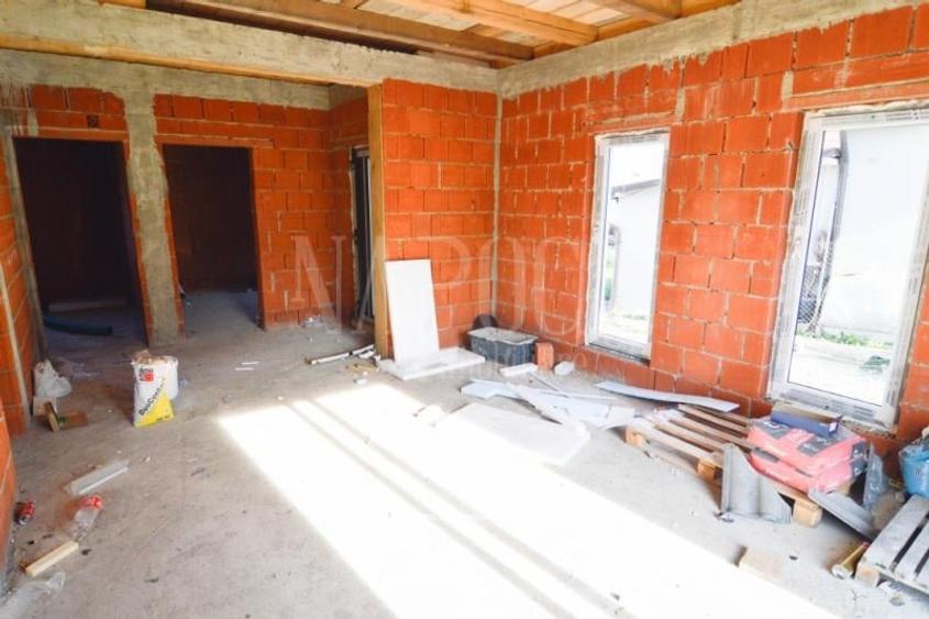 Casa 3 camere de vanzare in Campenesti - 2