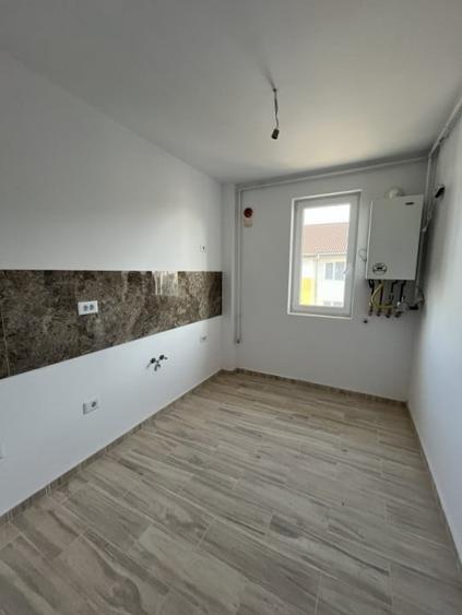 DEZVOLTATOR, DECOMANDAT, ZONA PLANETELOR - 3