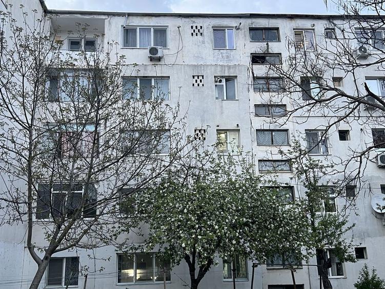 Vind Apartament 2 camere - 1