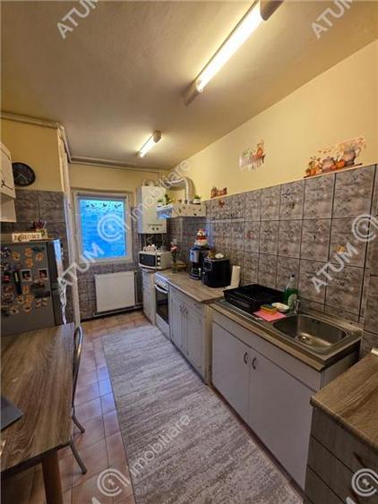 Apartament cu 3 camere decoamndate in zona Valea Aurie din Sibiu - 6