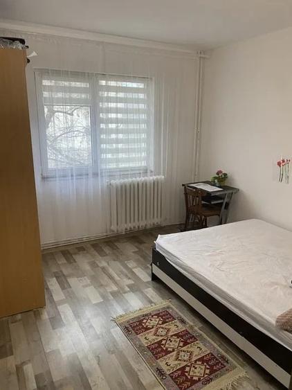 Apartament cu 2 camere, decomandat, zona Mircea Cel Batran - 2
