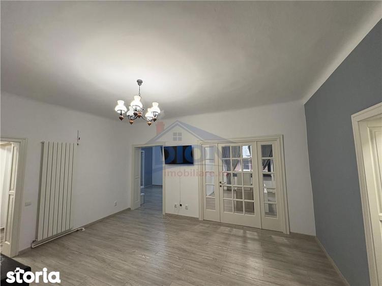 UNIVERSITATE, 3 camere, parter inalt, 61 mp, amenajat - 1