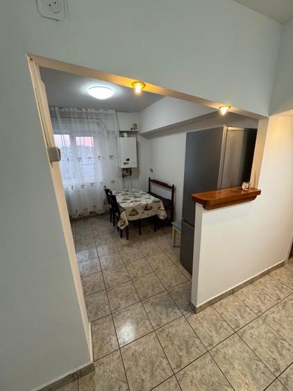 Se închiriază apartament 3 camere  - 11