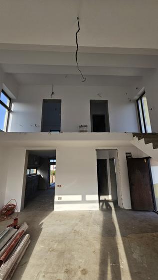 Cumpana- vila P+M,constructie solida, teren 320mp - 3