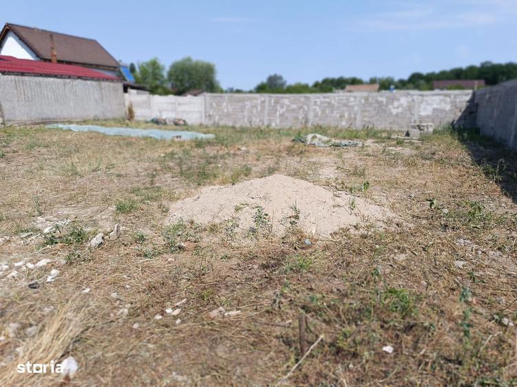 Teren de construit in Calea Bucuresti, cu gard si apa - 1