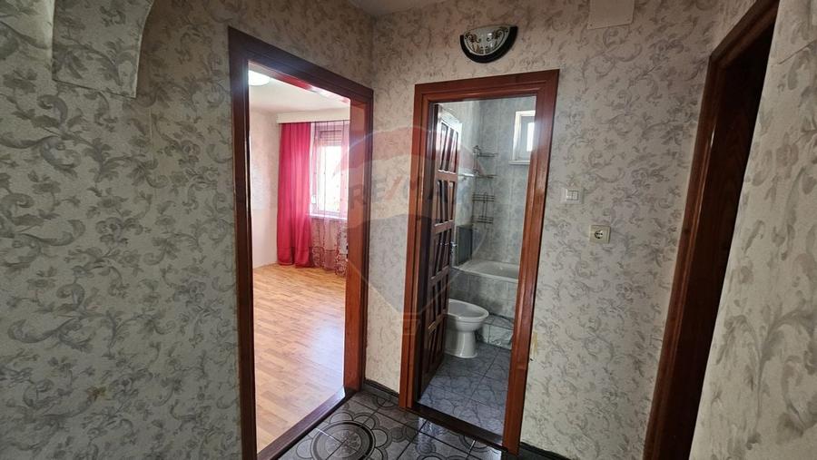 Apartament 3 camere de vânzare – Zona 1 Decembrie, Piatra Neamț - 5