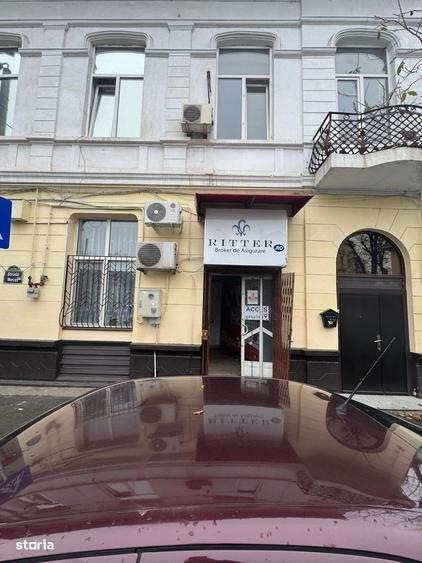 De vanzare spatiu comercial hala traian cu chirias - 3