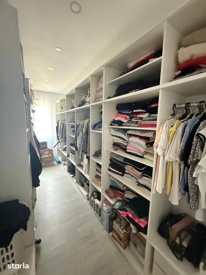 Casă cu 4 camere cu Teren 280 Mp în Central