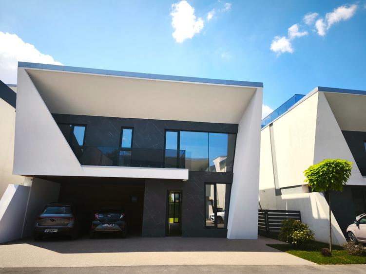 Casă individuală cu 6 camere cu Canalizare în Exterior Vest