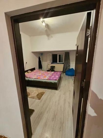 Ofer spre vanzare un apartament de 2 camere in zona Titan, 7 minute de metrou - 5