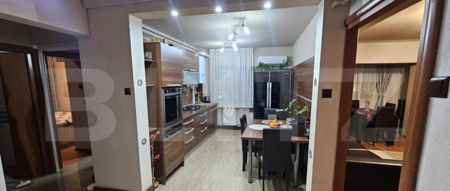 Apartament 3 camere Decomandat 70 mp Zona centrala De - 1