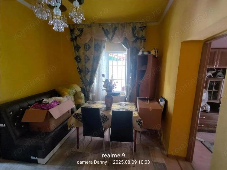 Resita Muncitoresc Casa Zona Lini #537;tit #259; - 10