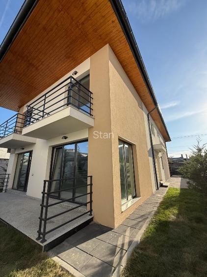 Casa individuală 2025 4 camere + Curte liberă de 150mp utili sectorul 1
