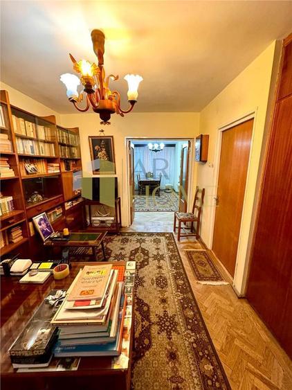 Vanzare apartament 4 camere, boxa si garaj propriu, in Ploiesti, zona Bd. Castanilor - 19