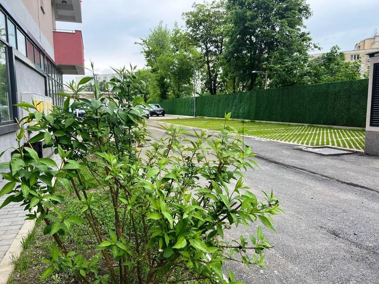 Spatiu comercial / Office NOU Podu Ros - Piata Nicolina - 4