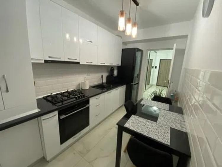 Apartament cu 2 camere, DECOMANDAT, LOC PARCARE INCLUS, etajul 3/4 zona Galata - 8