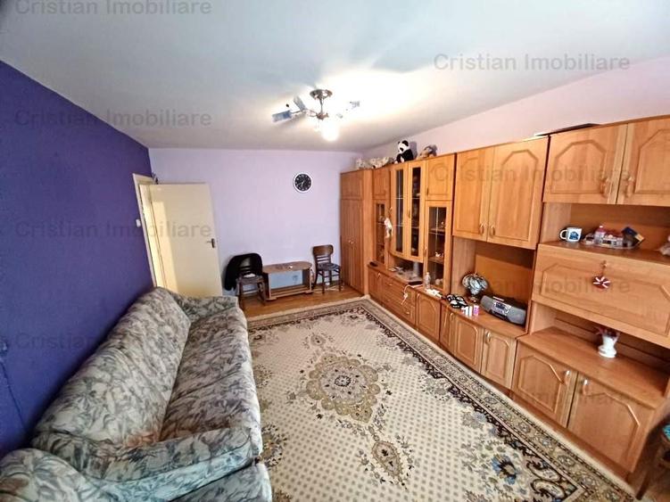 70mp  ETAJ 2 apart 3 cam conf 1 decomandat  Buzaului - 2