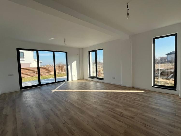 De vanzare vila individuala 5 camere garaj toate utilitatile Corbeanca - 10