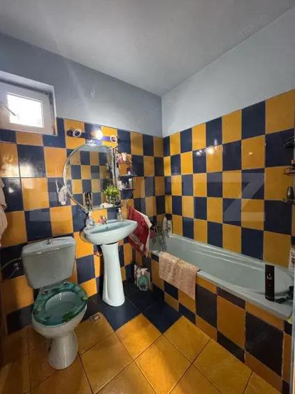 Casa de vanzare, cu 4 camere, 180 mp, in Simeria - 8