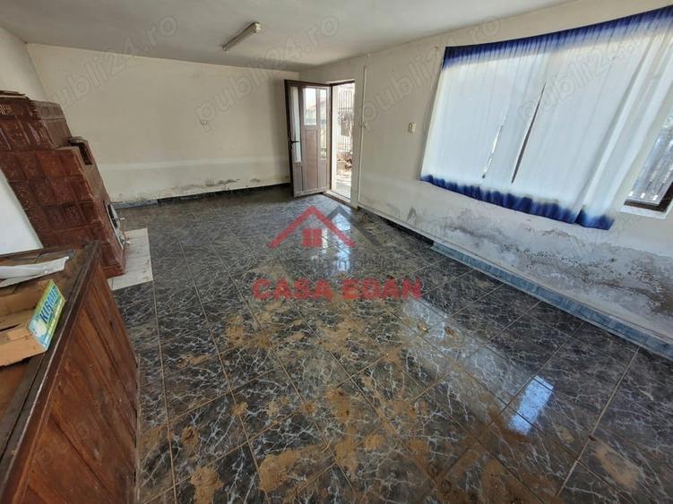 Casă cu 4 camere cu Teren 2284 Mp în Băicoi