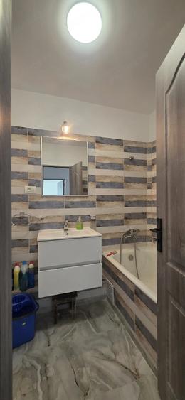 Apartament cu 2 camere decomandat în Berceni