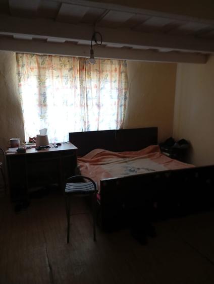 Casă cu 3 camere în Ghioroc