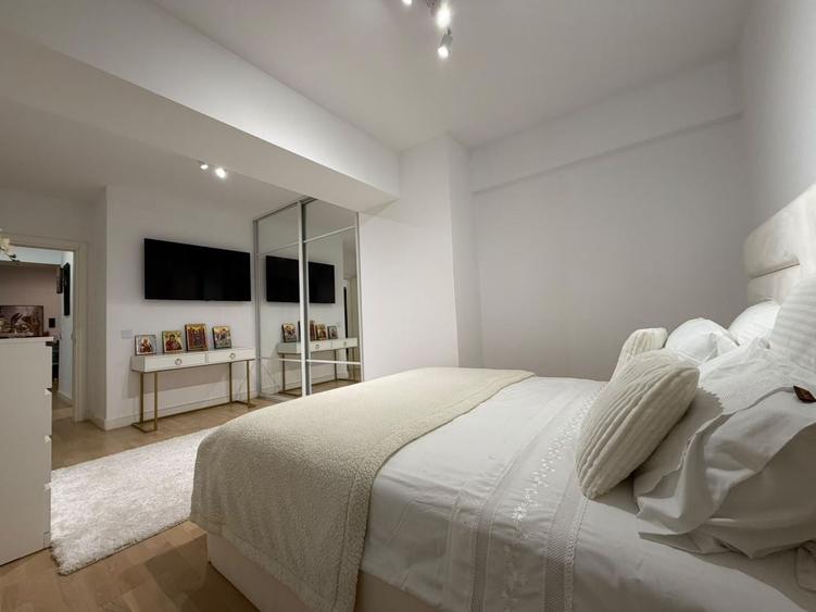 Apartament cu 3 camere decomandat în Pipera