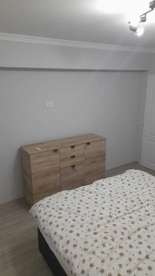 Apartament cu 3 camere decomandat în Răcădău
