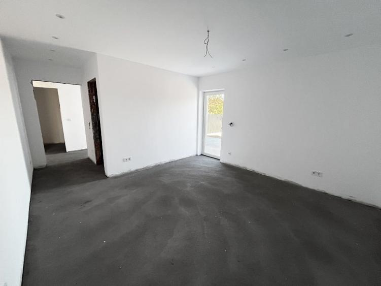 Casă individuală cu 3 camere cu Teren 676 Mp în Lazuri