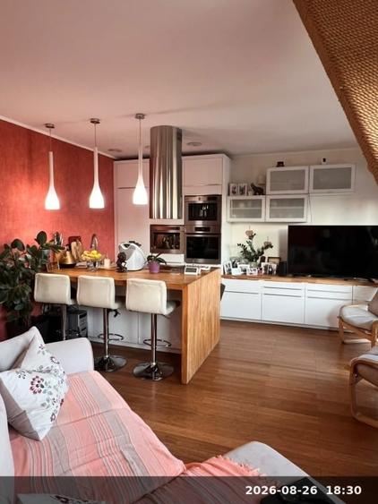 Apartament cu 2 camere semidecomandat, mobilat în Armeneasca