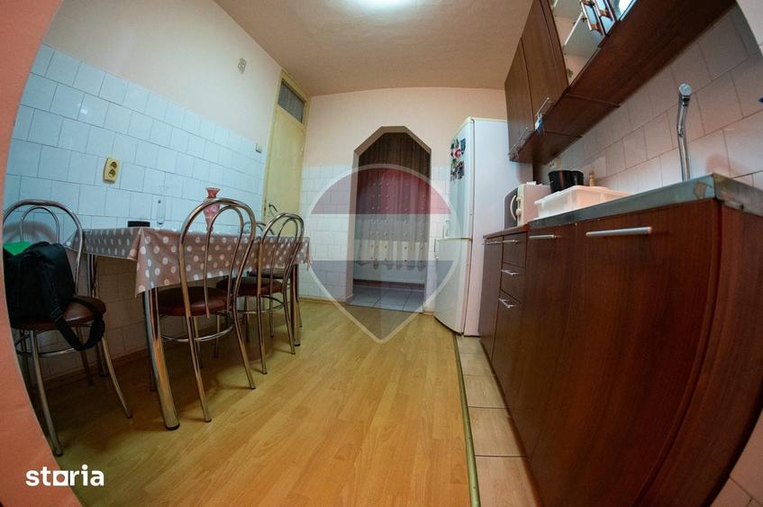 Apartament cu 2 camere decomandat în Vitrometan