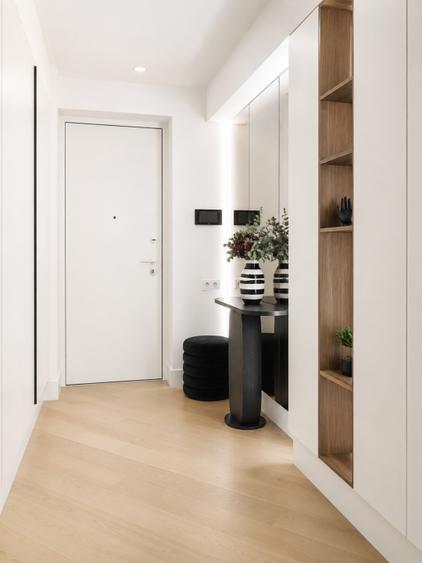 Apartament cu 3 camere decomandat, mobilat în Central