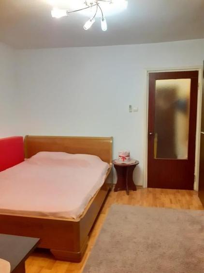 Garsonieră semidecomandată în Drumul Taberei — fotografia 1