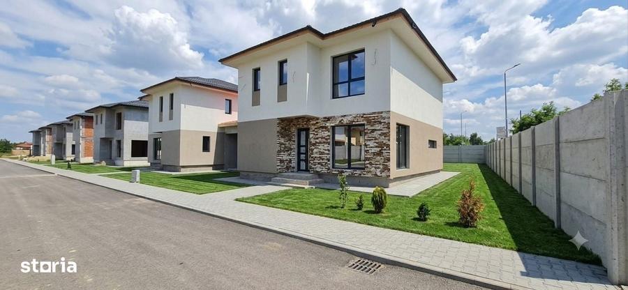 Casă cu 4 camere cu Teren 350 Mp în Domnești