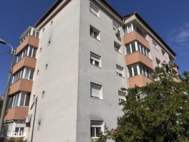 Apartament cu 3 camere decomandat în Rogerius