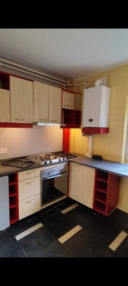 Apartament cu 4 camere decomandat în Vitan Mall