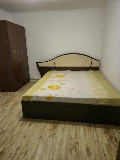Casă cu 3 camere cu Teren 450 Mp în Bariera Vâlcii