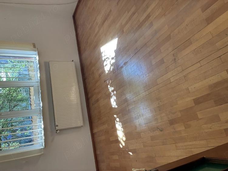 Casă cu 5 camere cu Teren 350 Mp în Dămăroaia