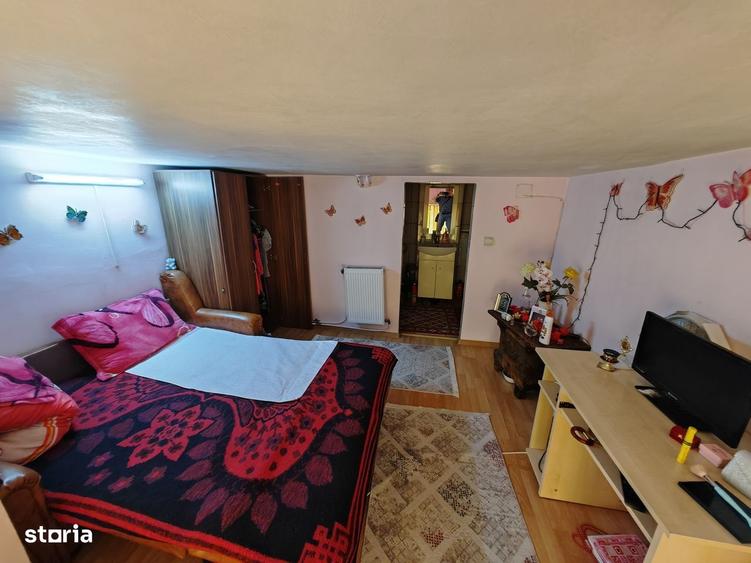 Apartament cu 4 camere în Letea