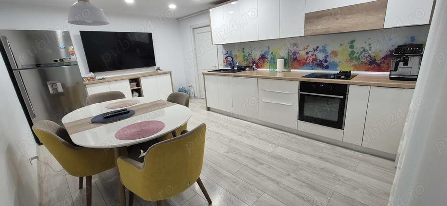 Vand apartament 3 camere-zona Policlinica 2 - 6