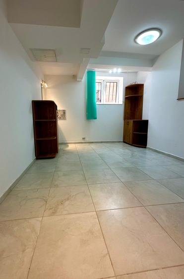 Spatiu birou sau diverse activitati care nu implica trafic - 5