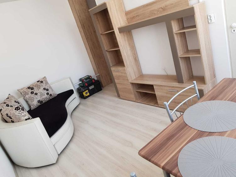 Vand apartament 2 camere renovat - 2