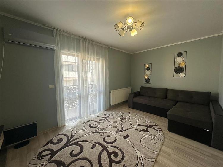 Inchiriere Apartament cu 3 camere Decomandat Mall Moldova cu Loc de Parcare - 1