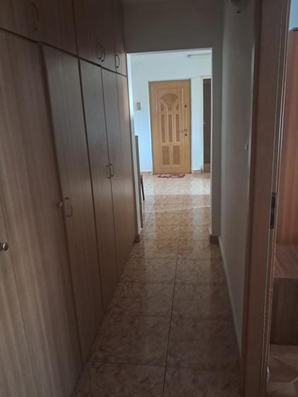 Apartament 3 camere decomandat - Tomis Nord/Brotacei - 500 euro/luna (Cod E2+E7) - 5