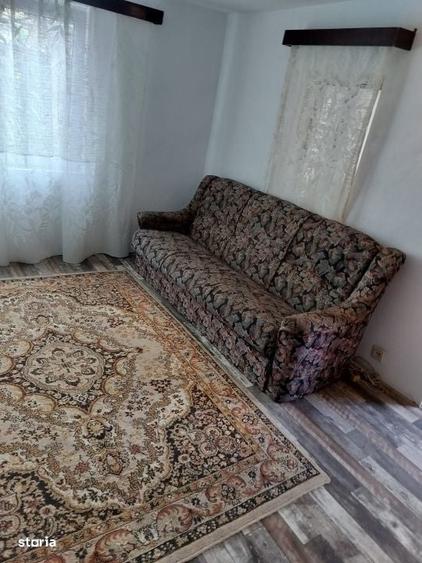 Casă cu 2 camere în Poiana Mare
