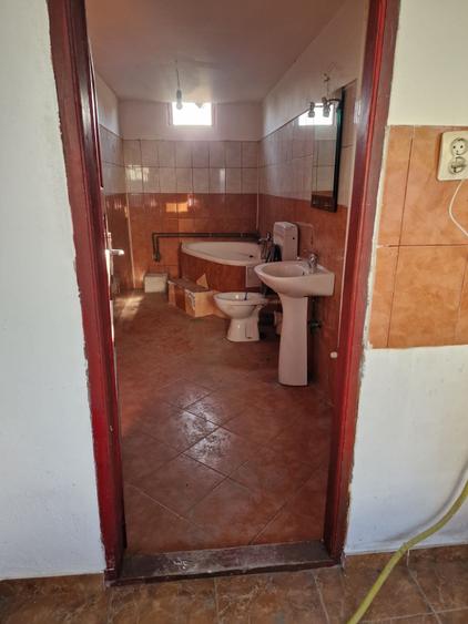 Casă cu 3 camere în Țânțăreni