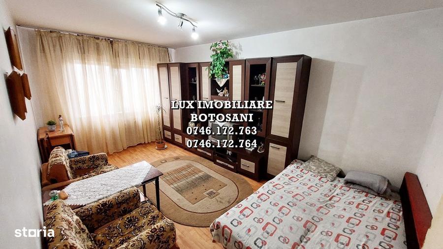 Apartament 2 camere, etaj 1, zona Liceului Sportiv - 1